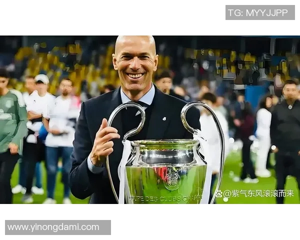 足球天才侯哥崛起之路：从街头少年到全球瞩目球星的传奇故事