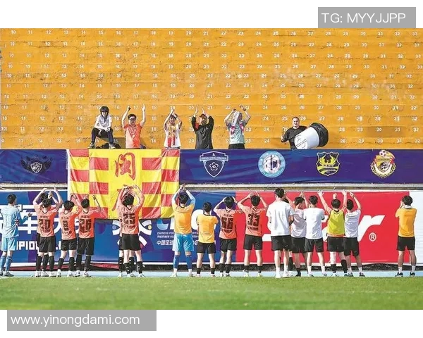 当昔日辉煌球星逐渐陨落他的人生转折折射足球世界冷暖